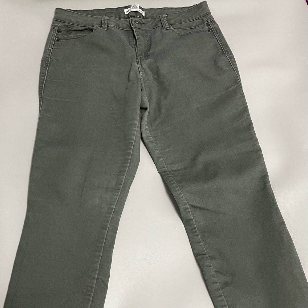 Green jeans! Add a pop of color to your outfit!